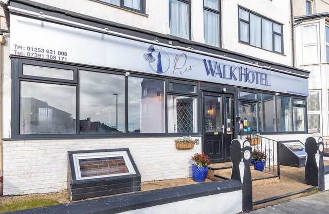 Pier Walk Hotel