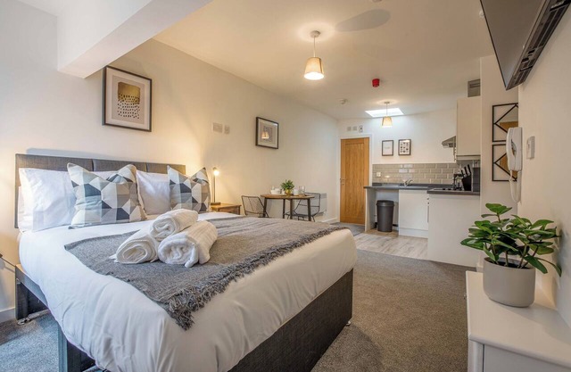 Smart Studio, Central Location, Sleeps 2
