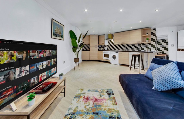 VINTAGE-MODERN-FLAT-CENTRAL FULHAM