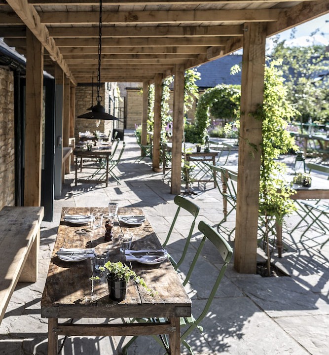Ascott-under-Wychwood Hotel | The Swan Inn