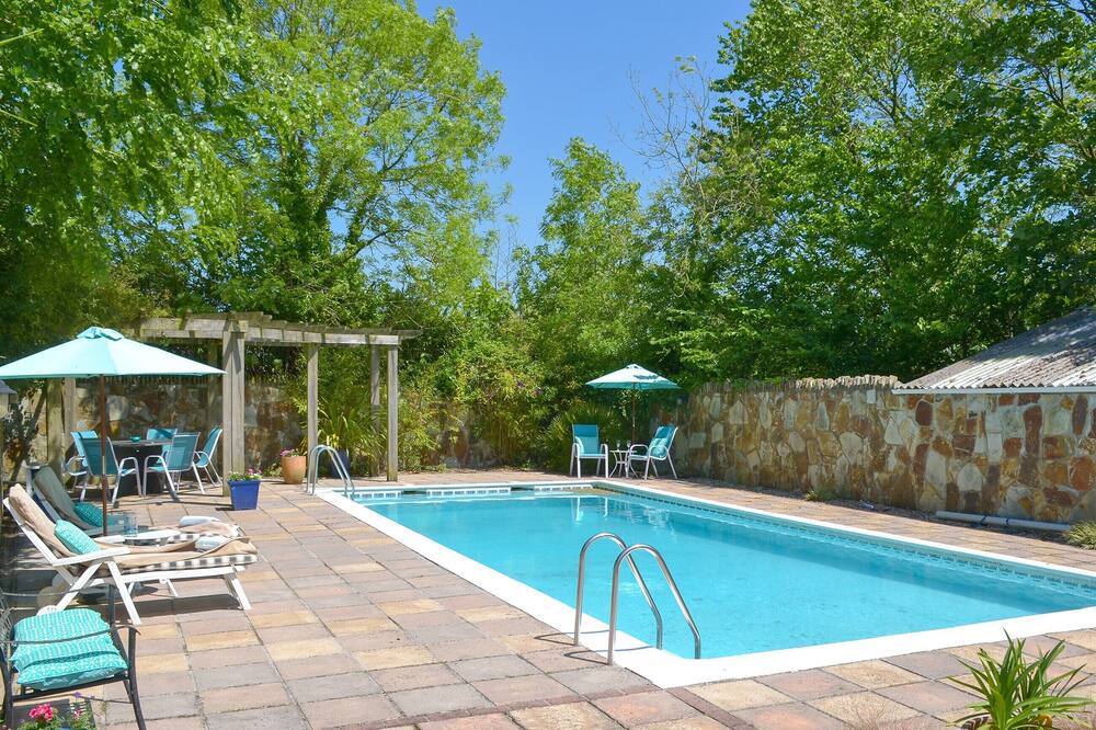 Photo of Outdoor in Saint Kew