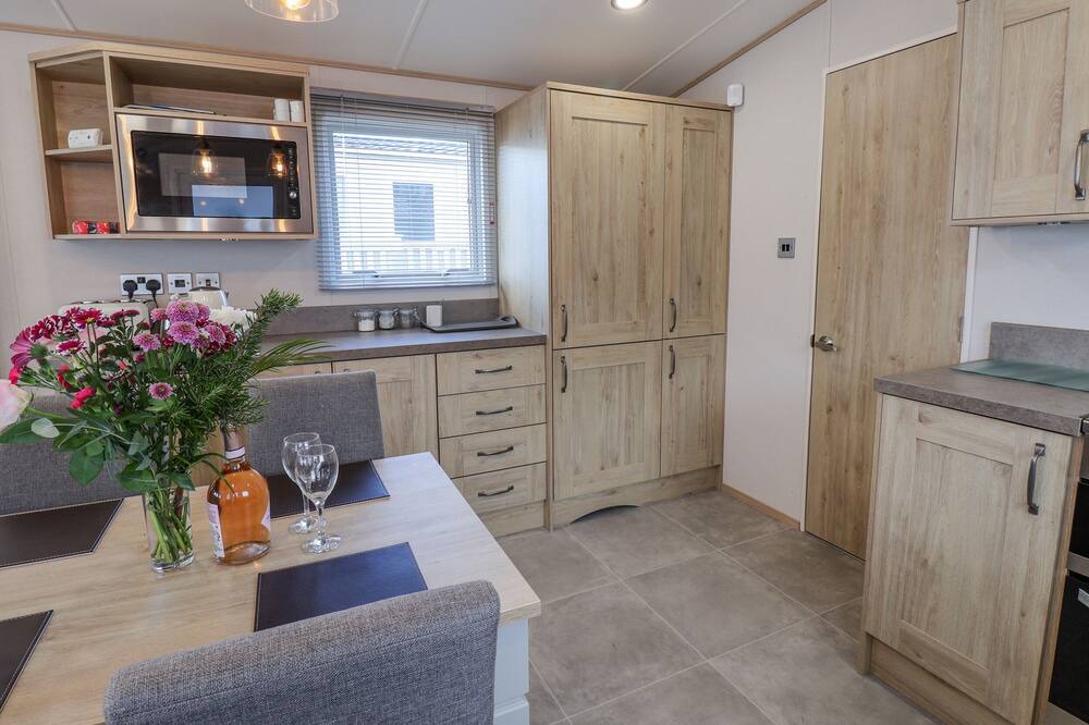 Photo of Kitchen in Cayton Bay