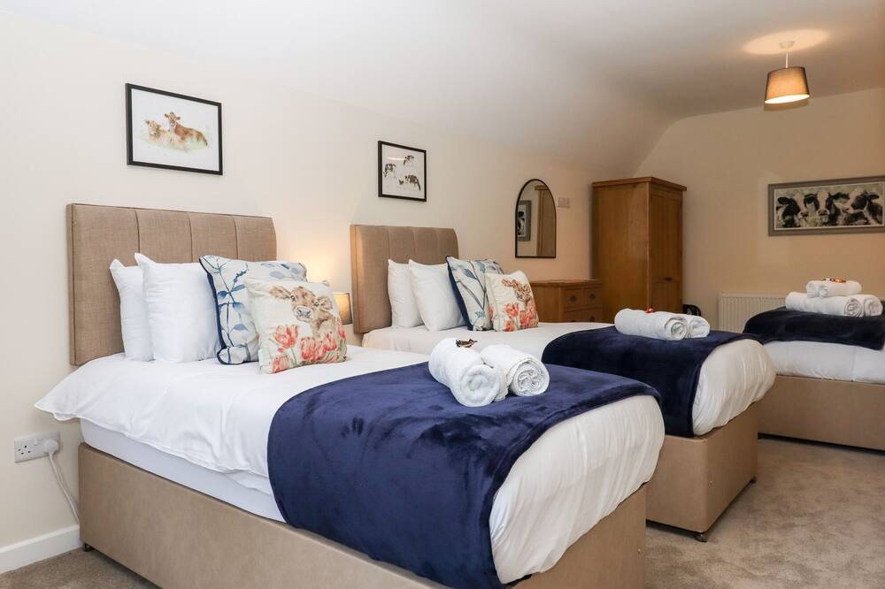 Photo of Bedroom in Compton Martin