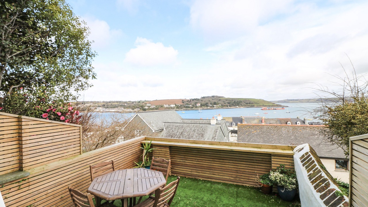 Photo of Patio Balcony in Mylor Churchtown