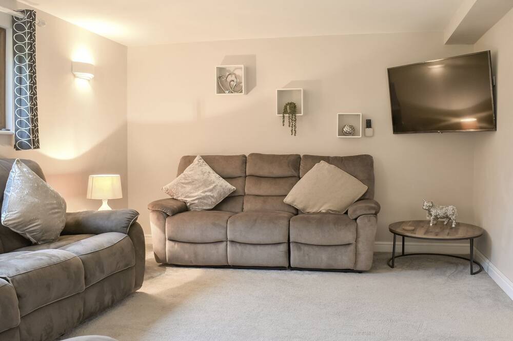 Photo of Livingroom in Exeter