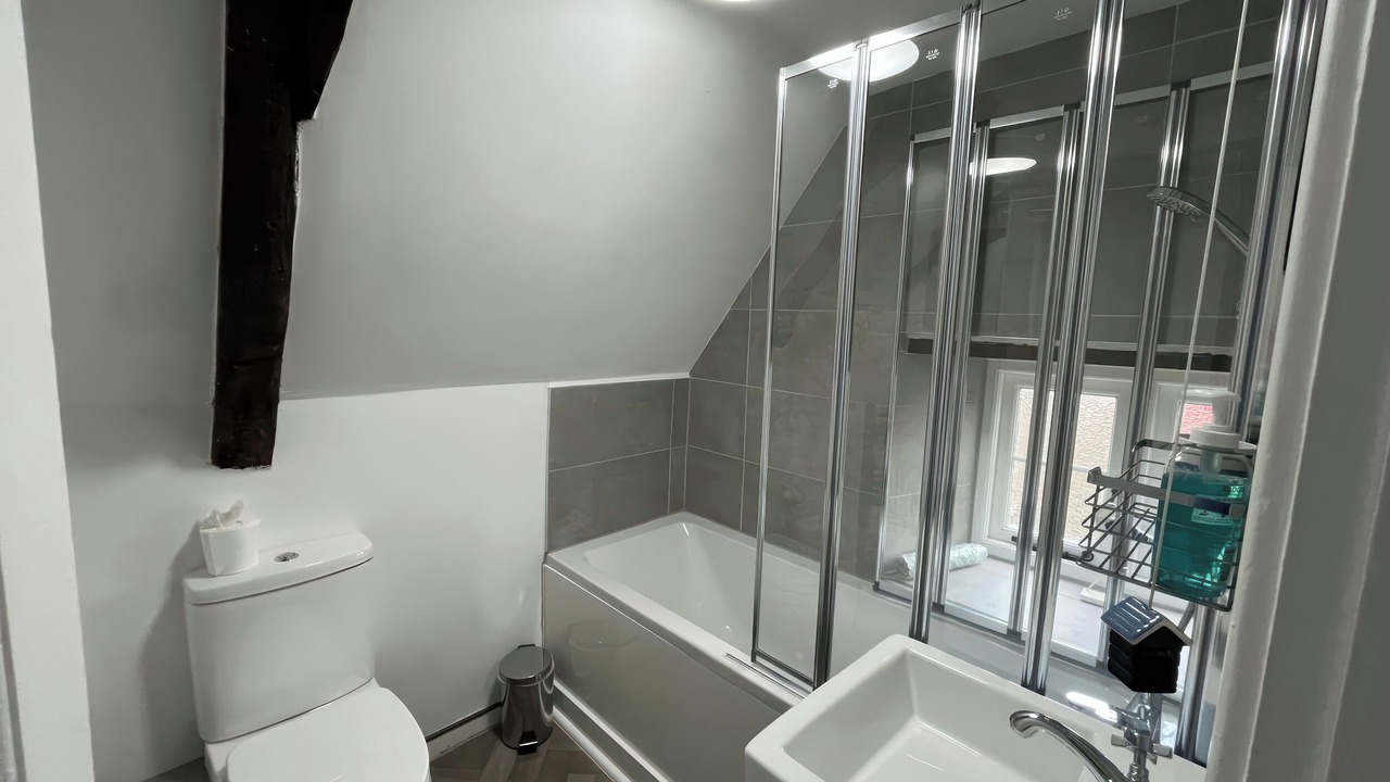 Photo of Bathroom in West Lulworth