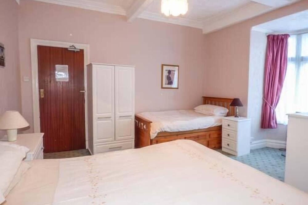 Photo of Bedroom in Bont Newydd