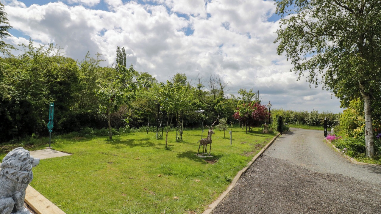 Photo of Outdoor in Astwood Bank