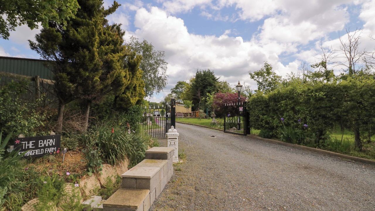 Photo of Outdoor in Astwood Bank
