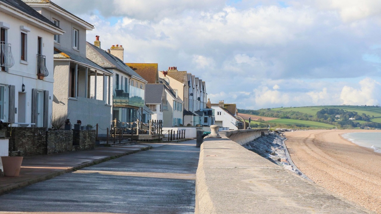 Photo of Others in Slapton