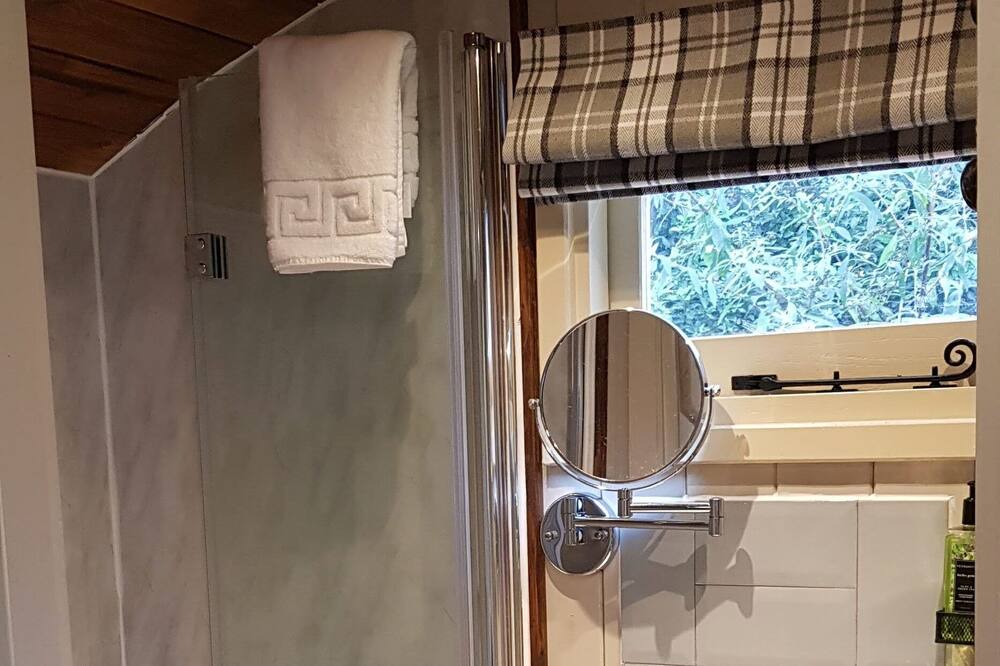 Photo of Bathroom in Cleeve