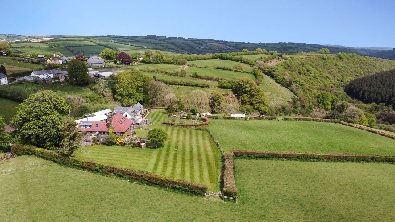 Photo of Others in Hawkridge