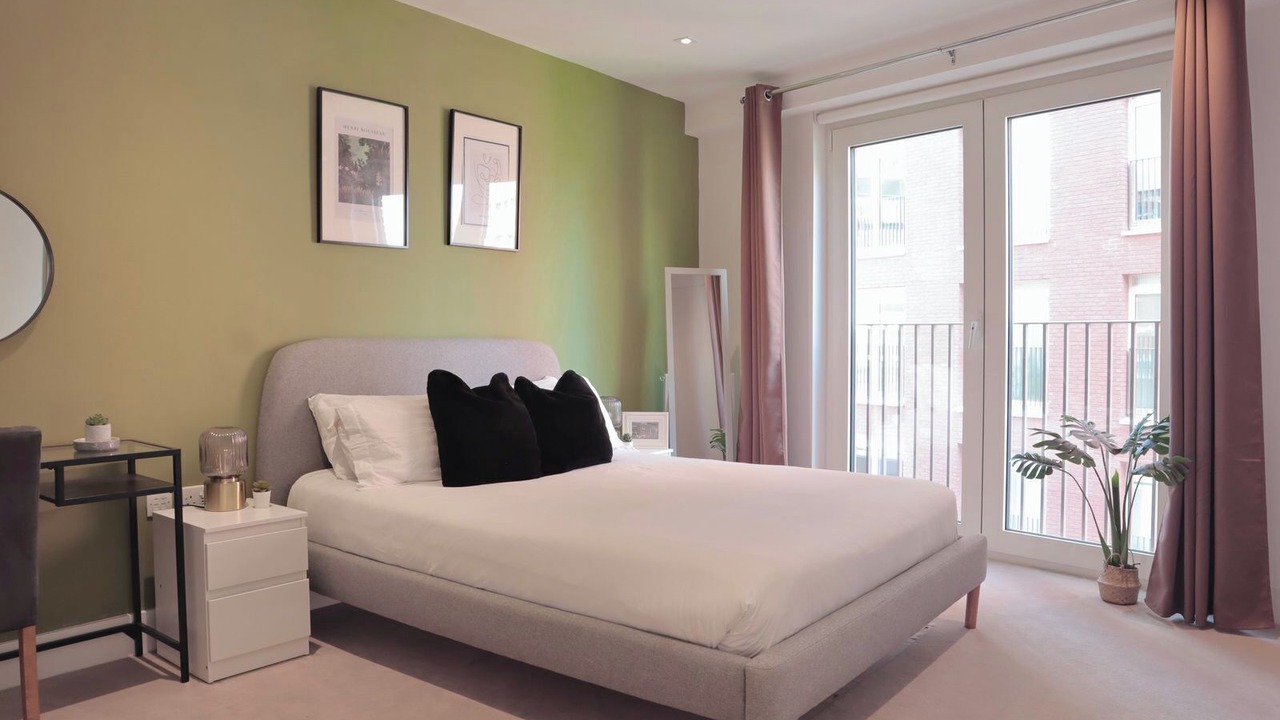 Photo of Bedroom in Vauxhall