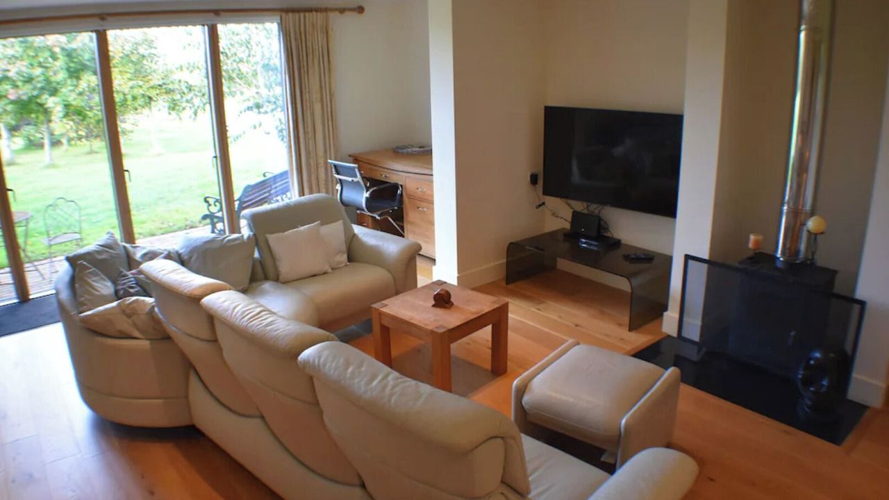 Photo of Livingroom in Clyst St Mary