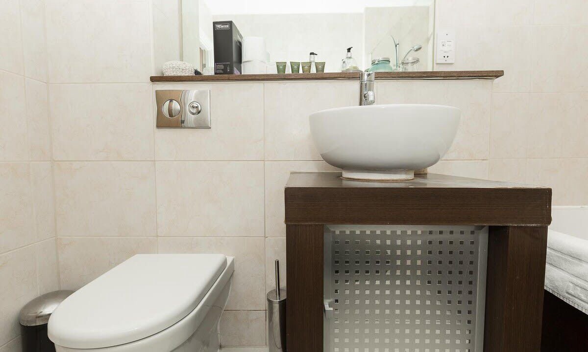 Photo of Bathroom in Shadwell