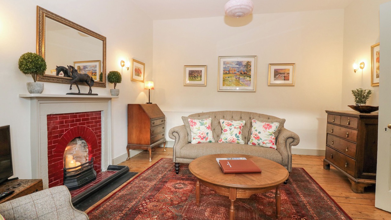 Photo of Livingroom in Melrose