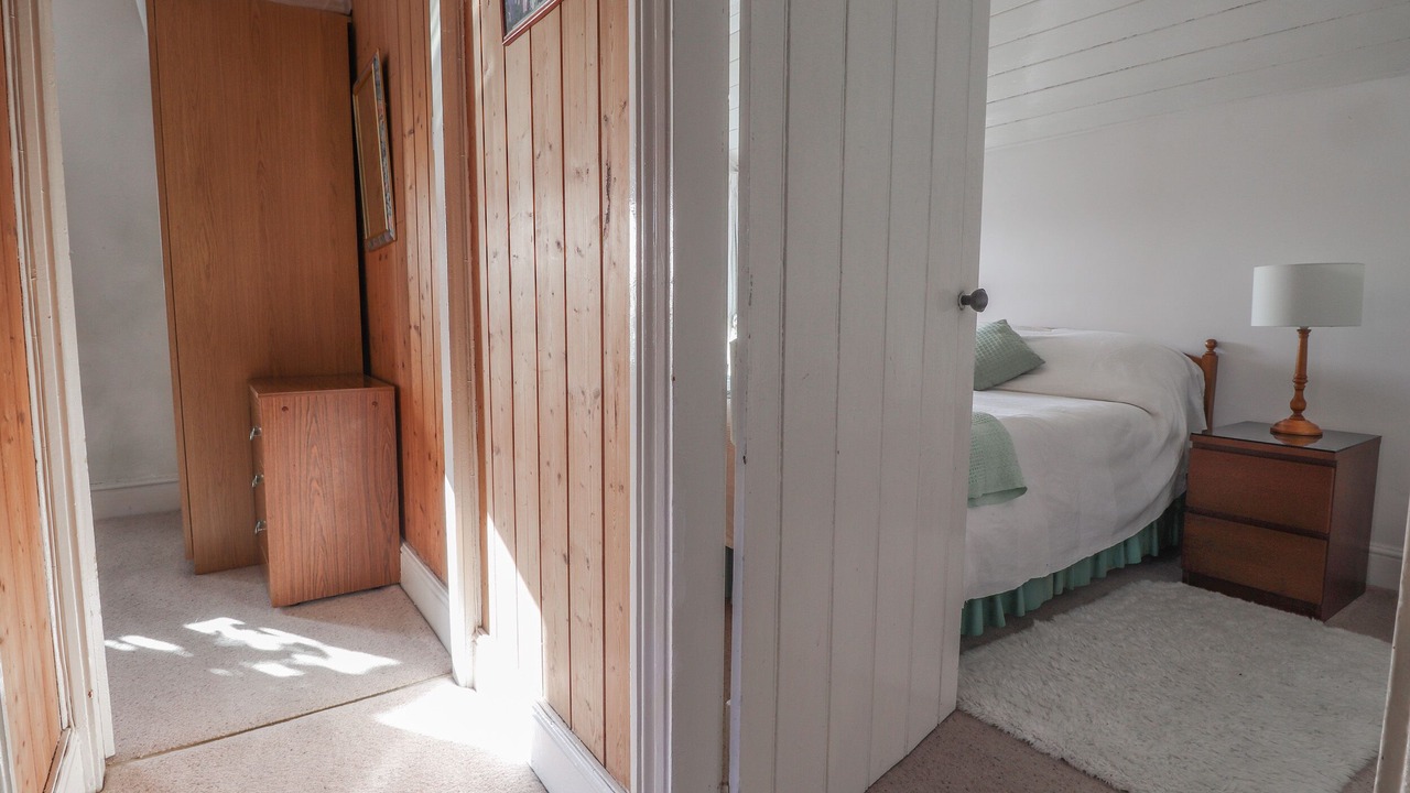 Photo of Bedroom in Crynant