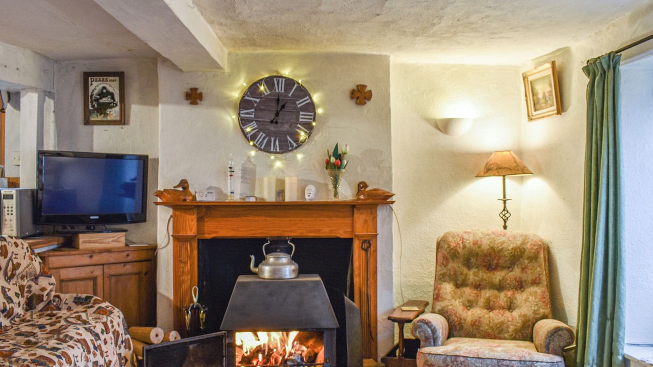 Photo of Bedroom in Alton Barnes