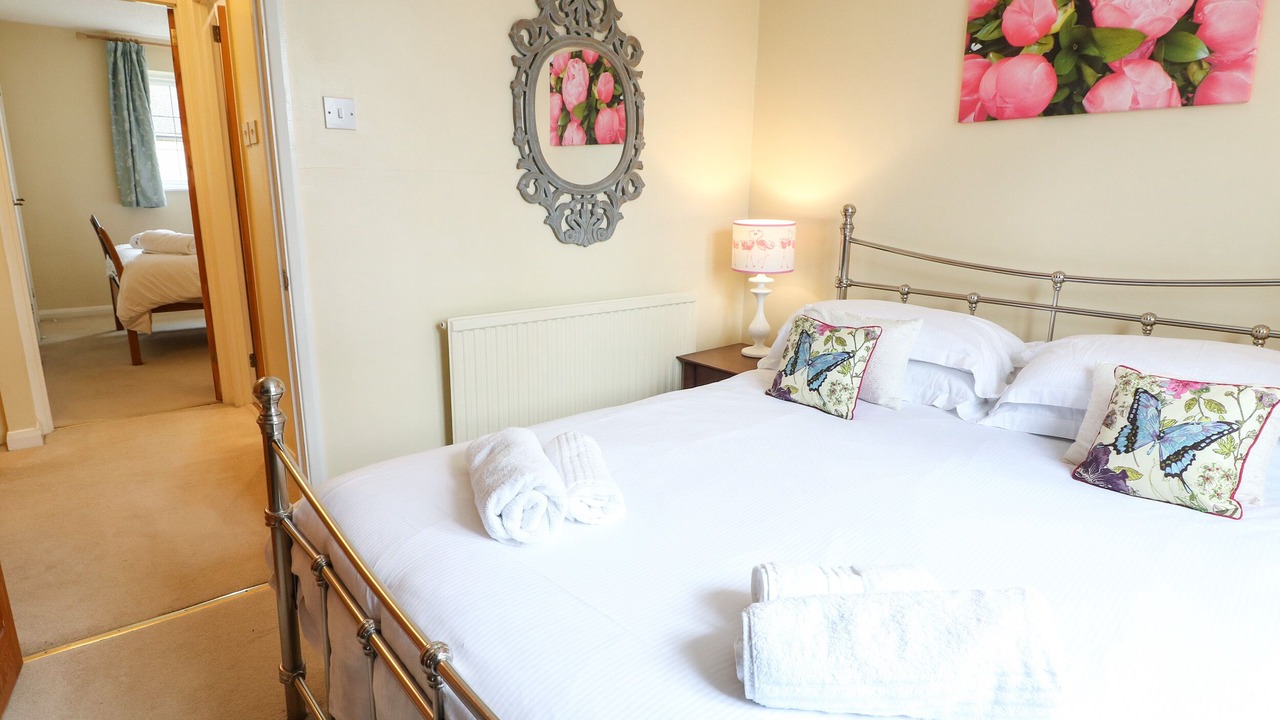 Photo of Bedroom in Broadway