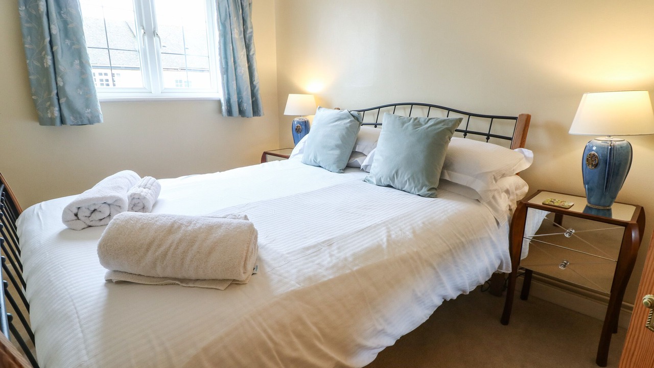 Photo of Bedroom in Broadway