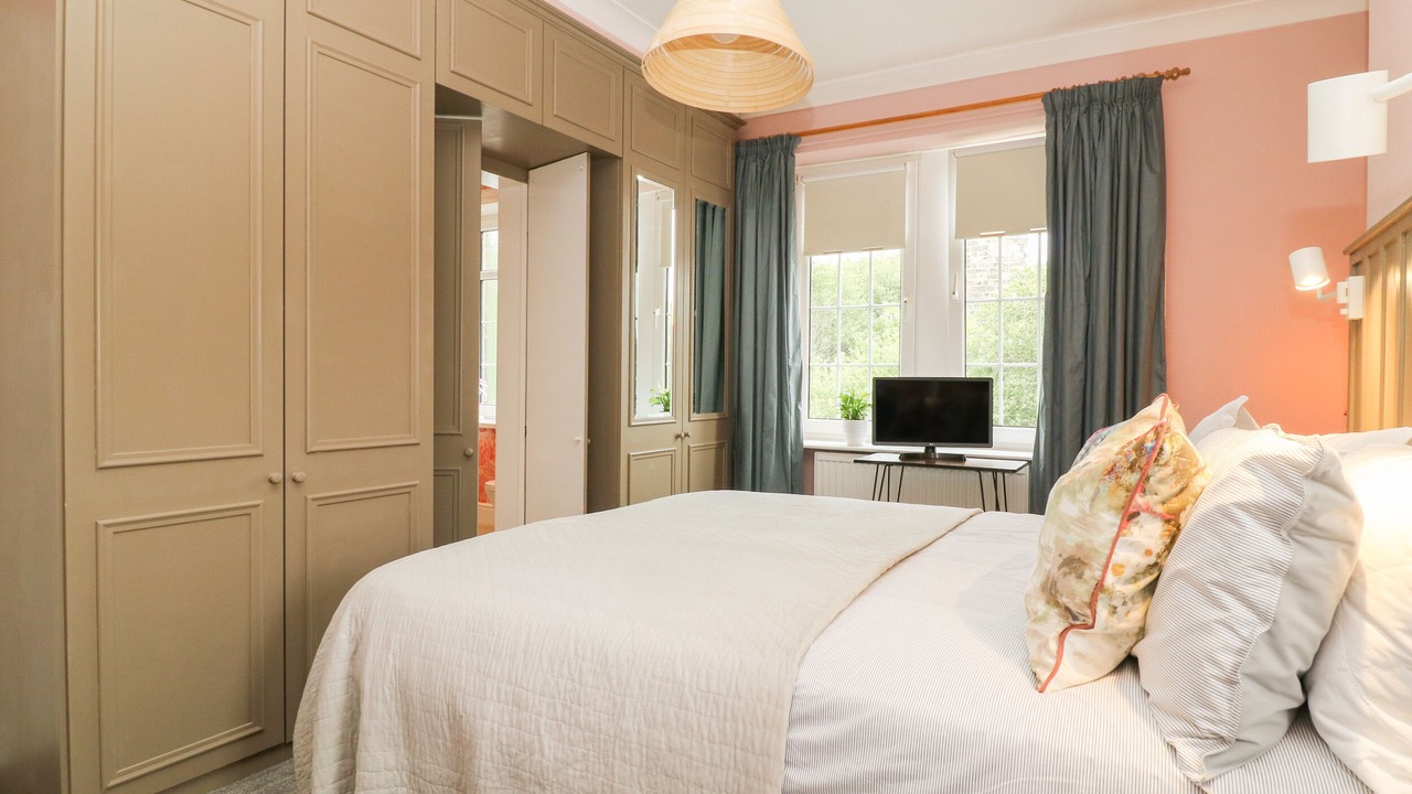 Photo of Bedroom in Oakworth