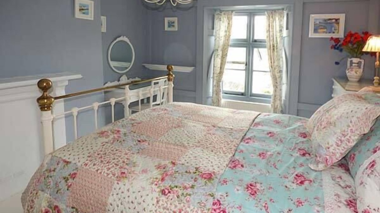 Photo of Bedroom in Torquay City Centre