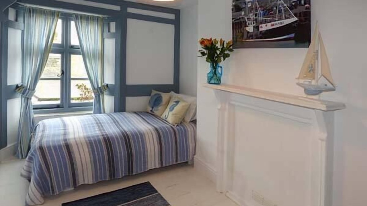 Photo of Bedroom in Torquay City Centre