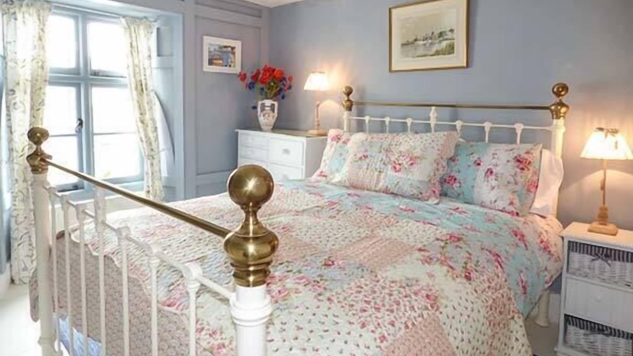 Photo of Bedroom in Torquay City Centre