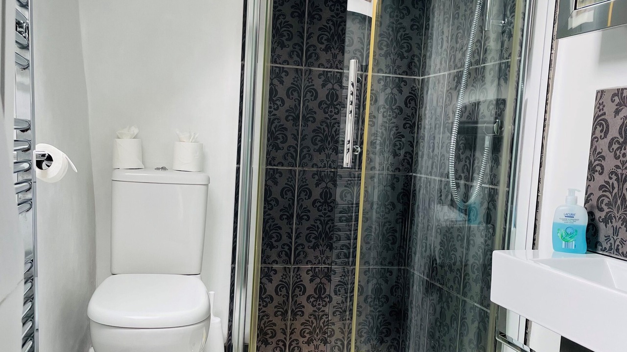 Photo of Bathroom in Winchcombe