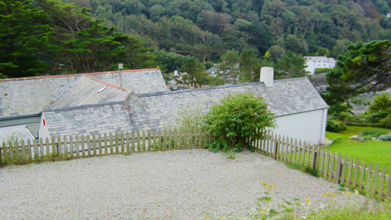 Photo of Others in Lee