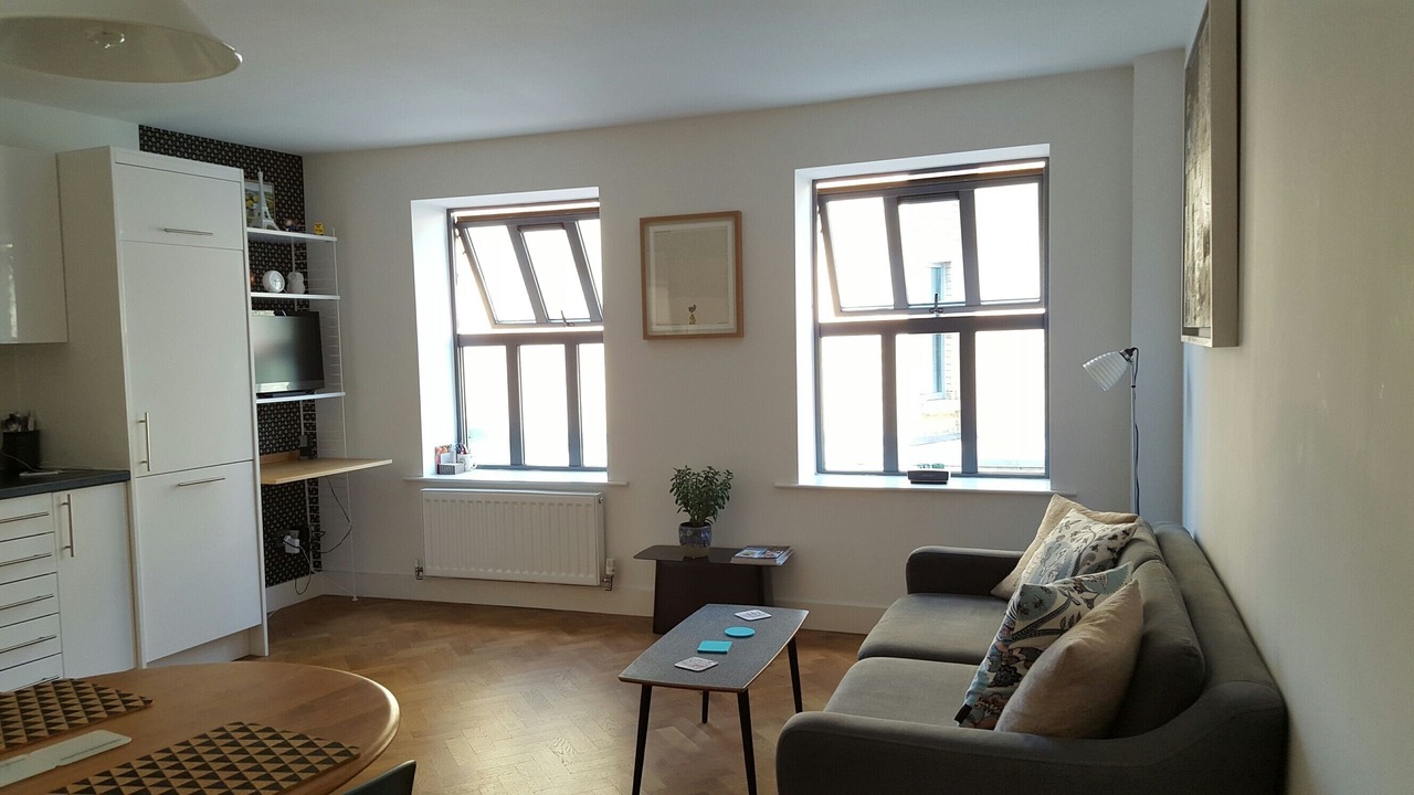 Photo of Livingroom in Newington