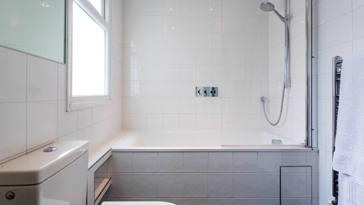 Photo of Bathroom in Ravenscourt Park