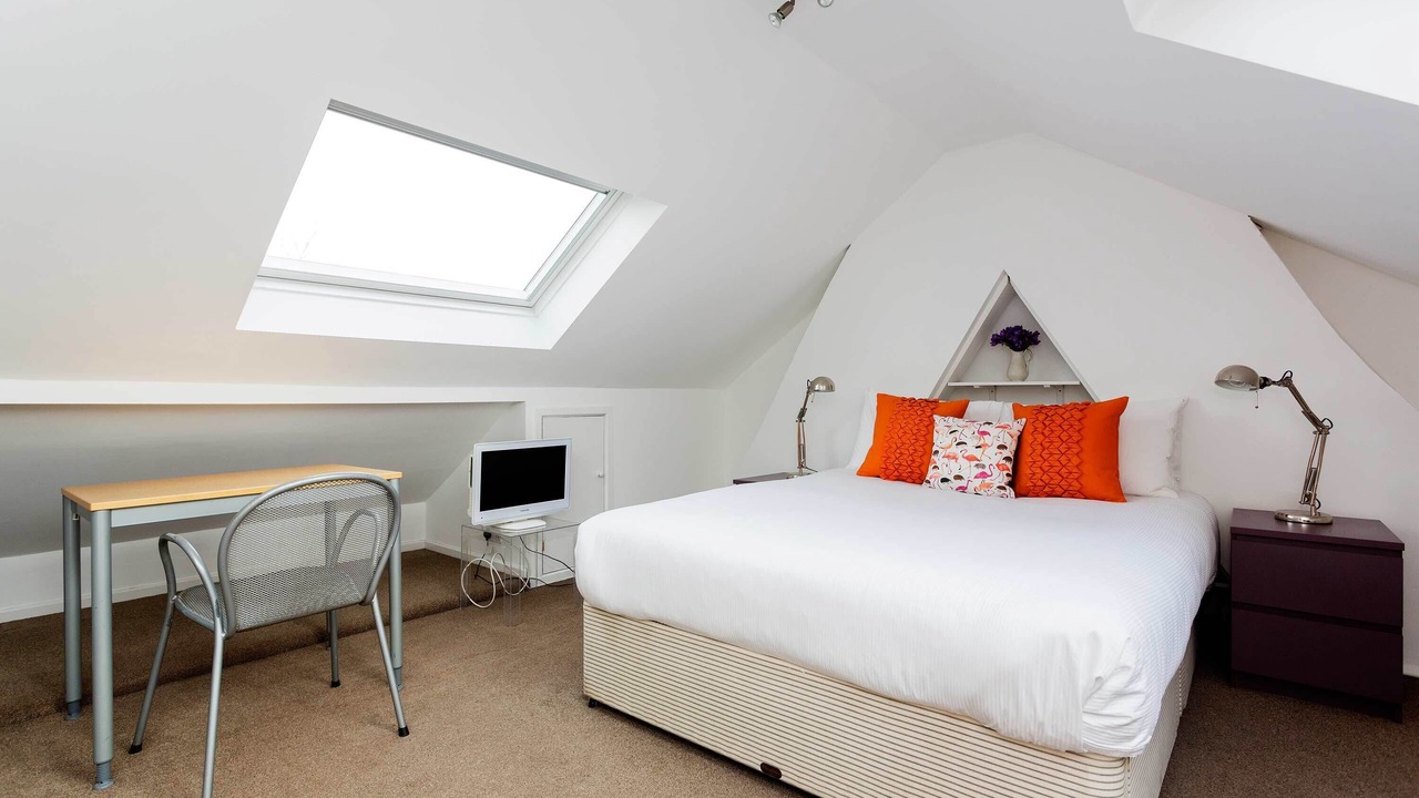 Photo of Bedroom in Ravenscourt Park