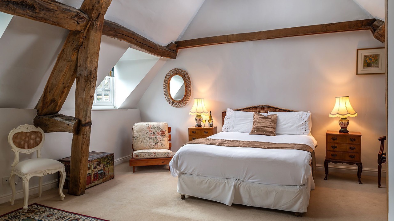 Photo of Bedroom in Bourton-on-the-Hill