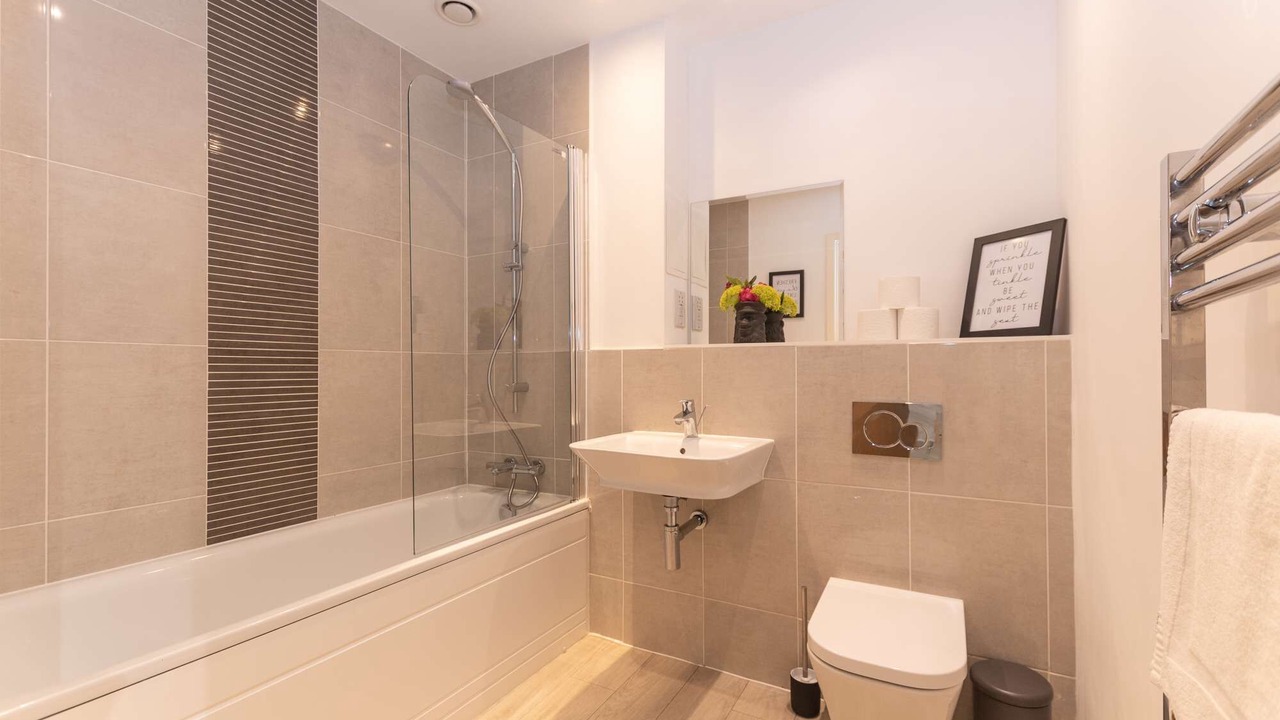 Photo of Bathroom in Southampton City Centre