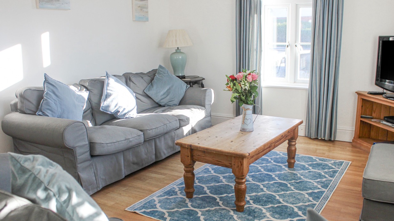 Photo of Livingroom in Hope-Cove
