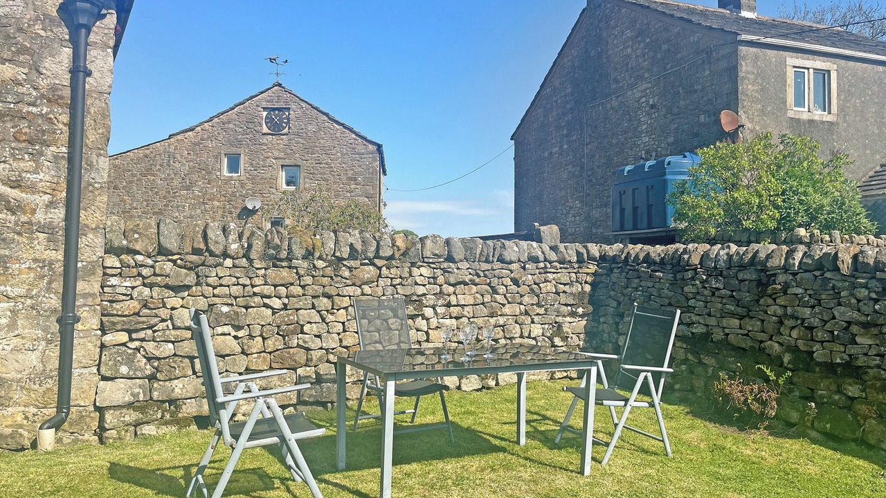 Photo of Outdoor in Harrop Fold