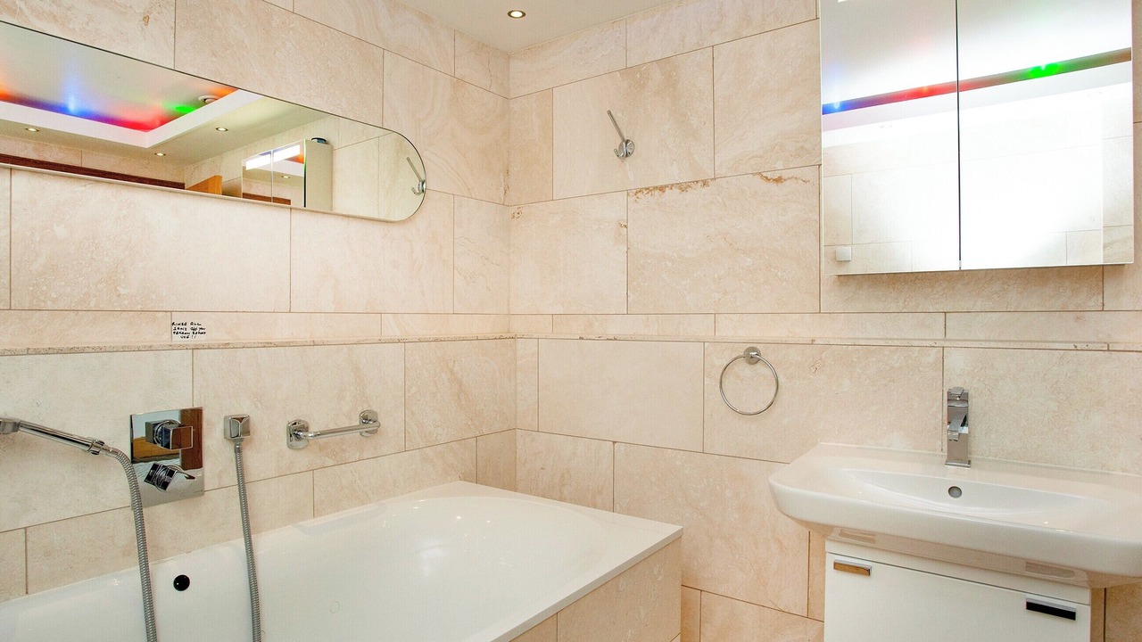 Photo of Bathroom in Sennen Cove