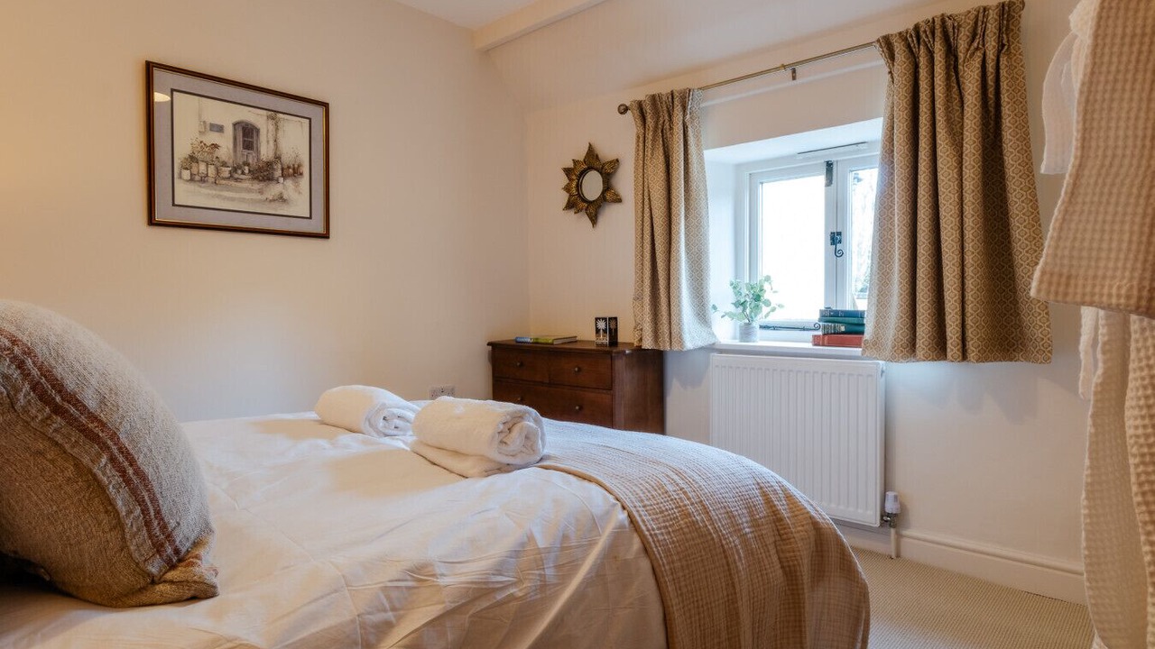 Photo of Bedroom in Bourton