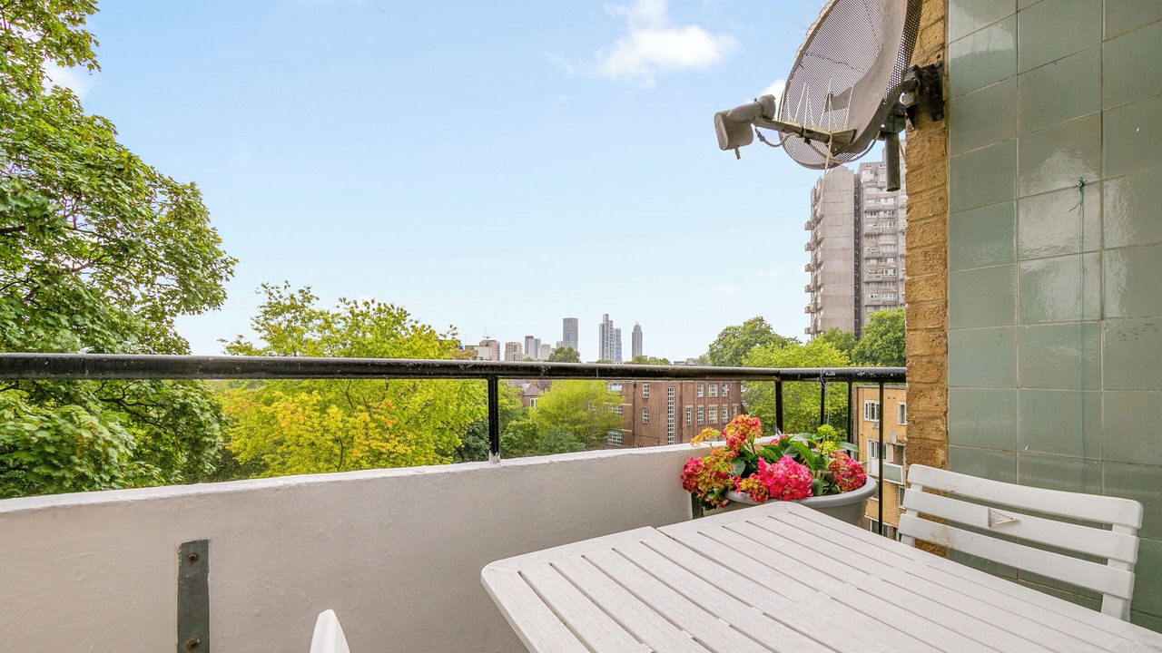 Photo of Outdoor in Kennington