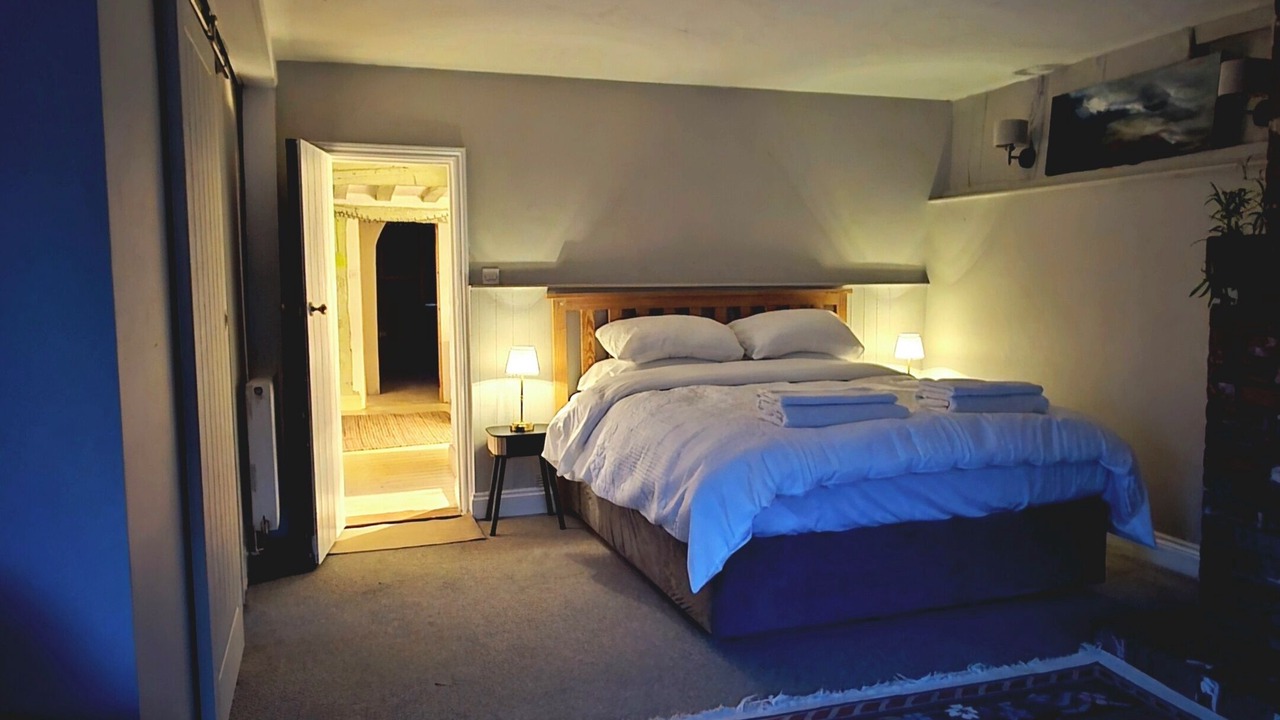 Photo of Bedroom in Eye