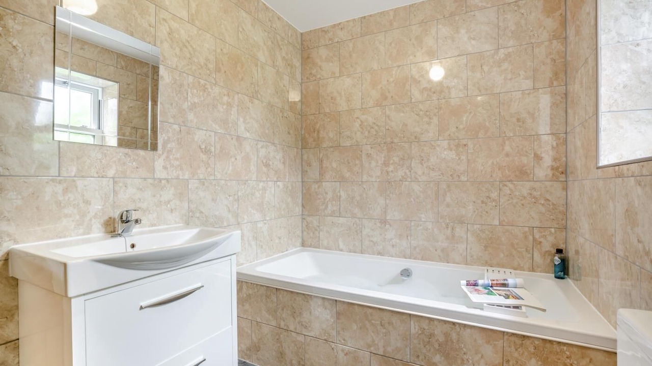 Photo of Bathroom in Crook