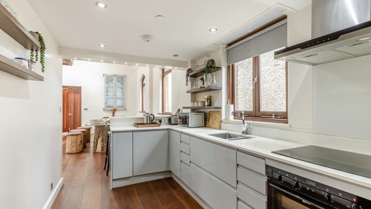 Photo of Kitchen in Winfrith Newburgh