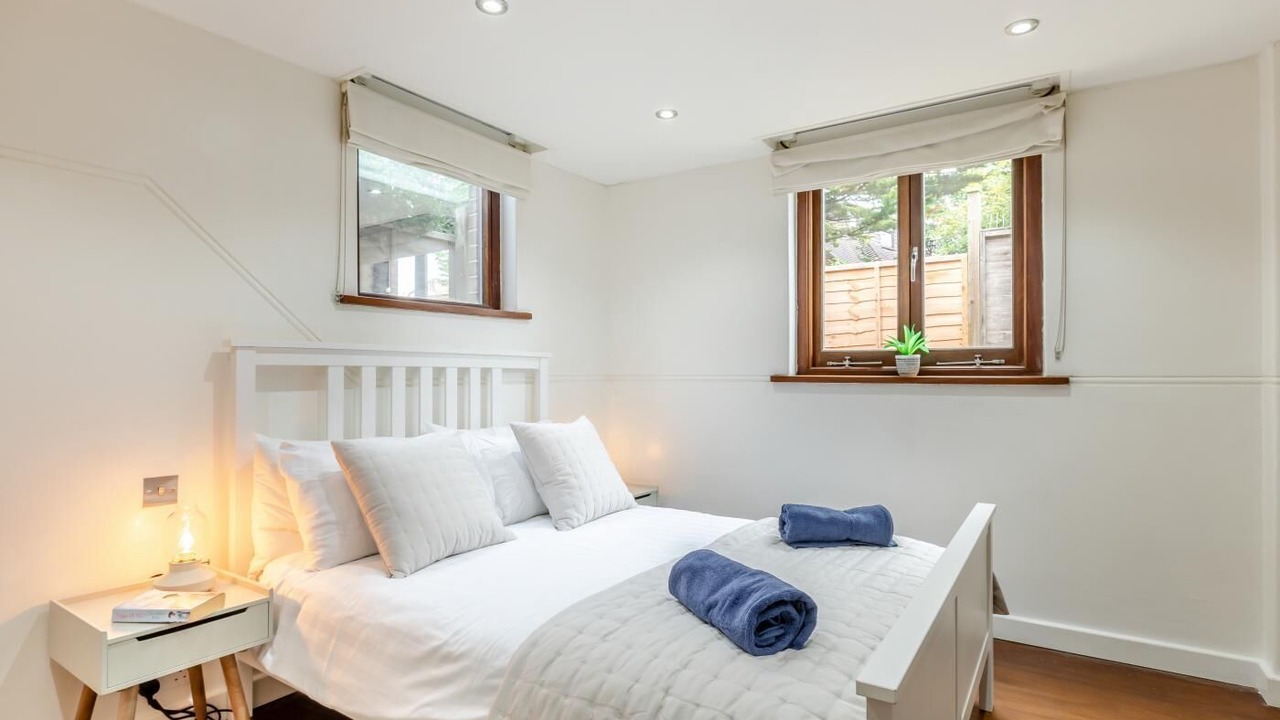 Photo of Bedroom in Winfrith Newburgh