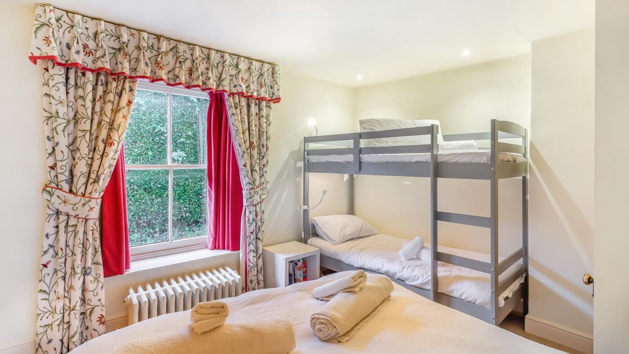 Photo of Bedroom in Holworth