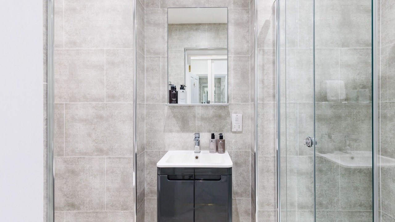 Photo of Bathroom in Cowes