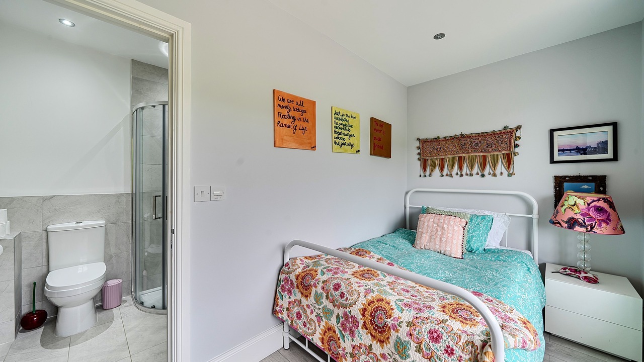 Photo of Bedroom in West Compton