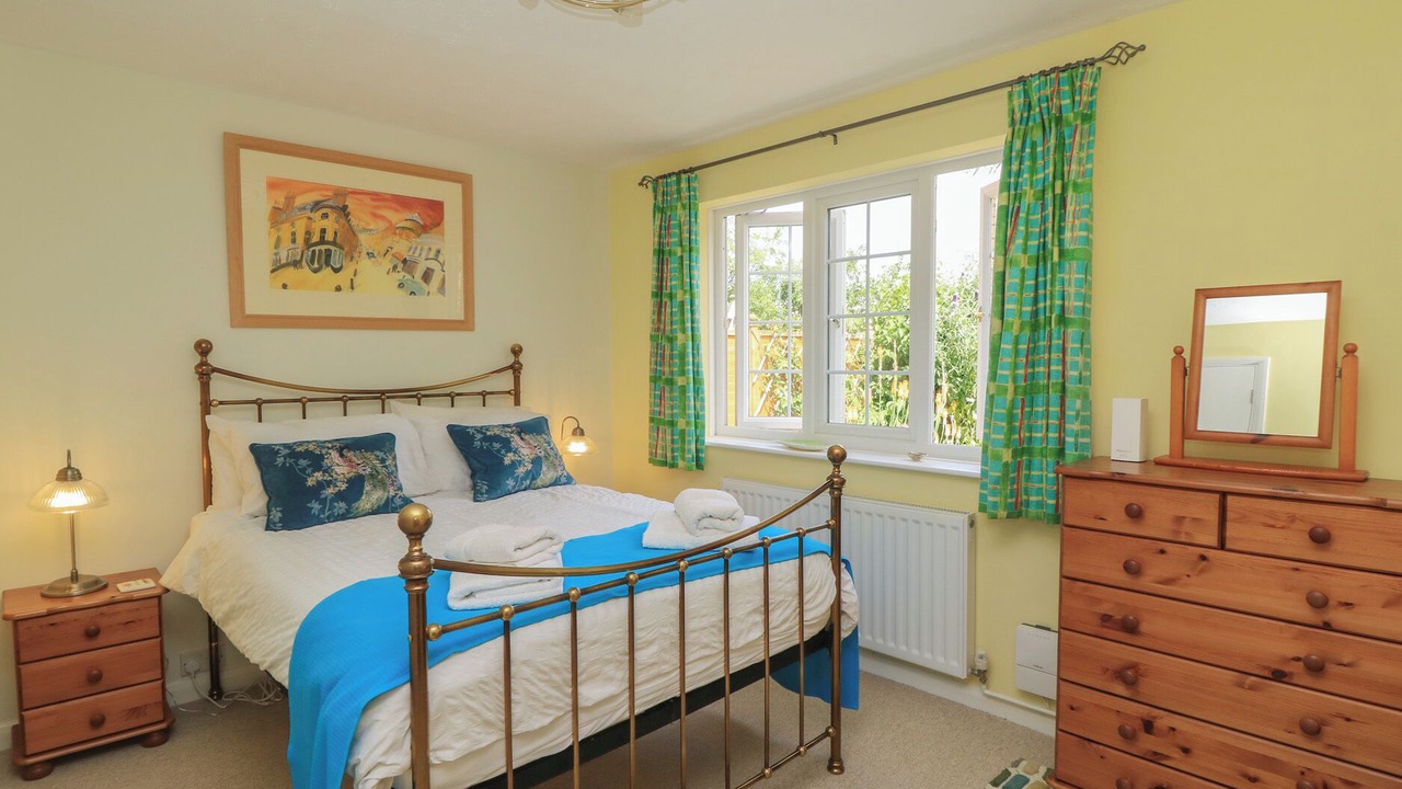 Photo of Bedroom in Broadway