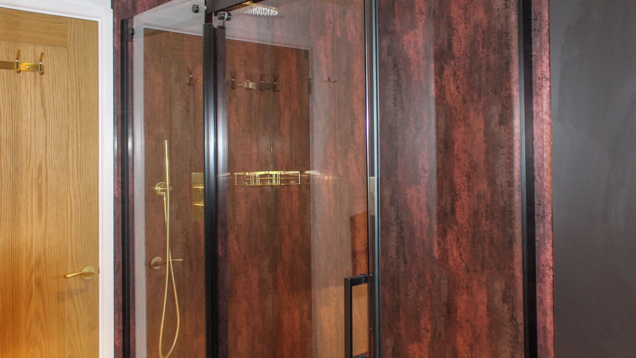 Photo of Bathroom in Stithians