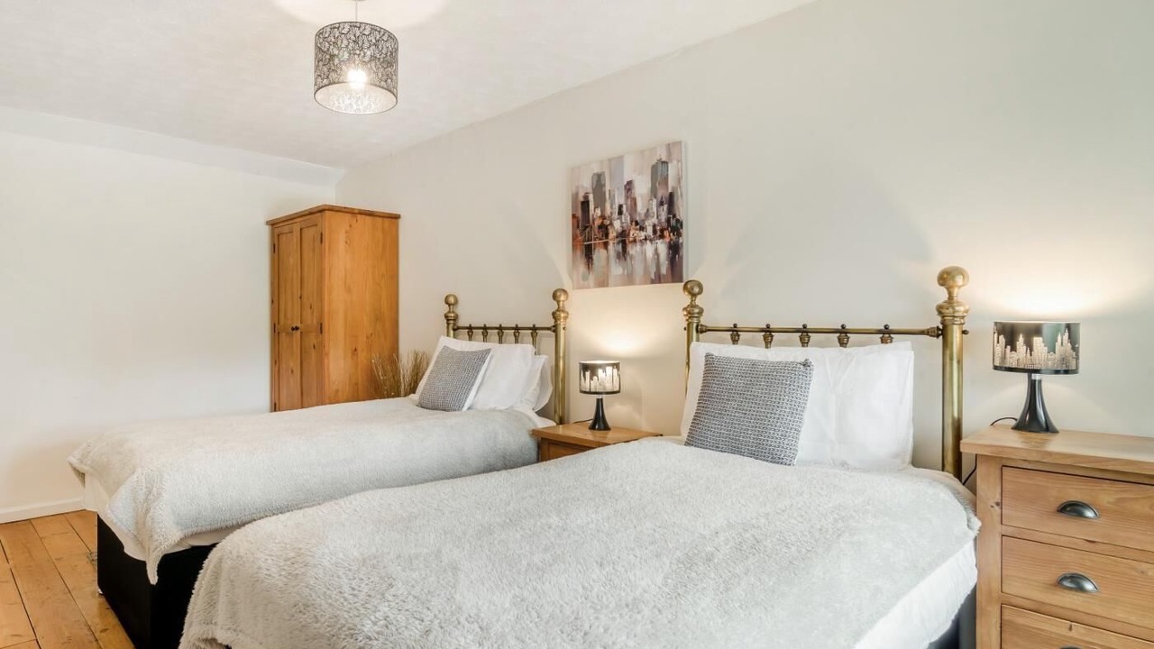Photo of Bedroom in West Compton